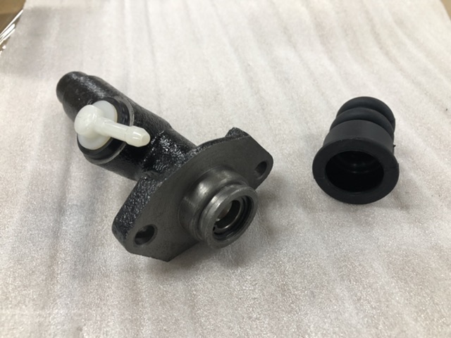 ブレーキマスターシリンダー