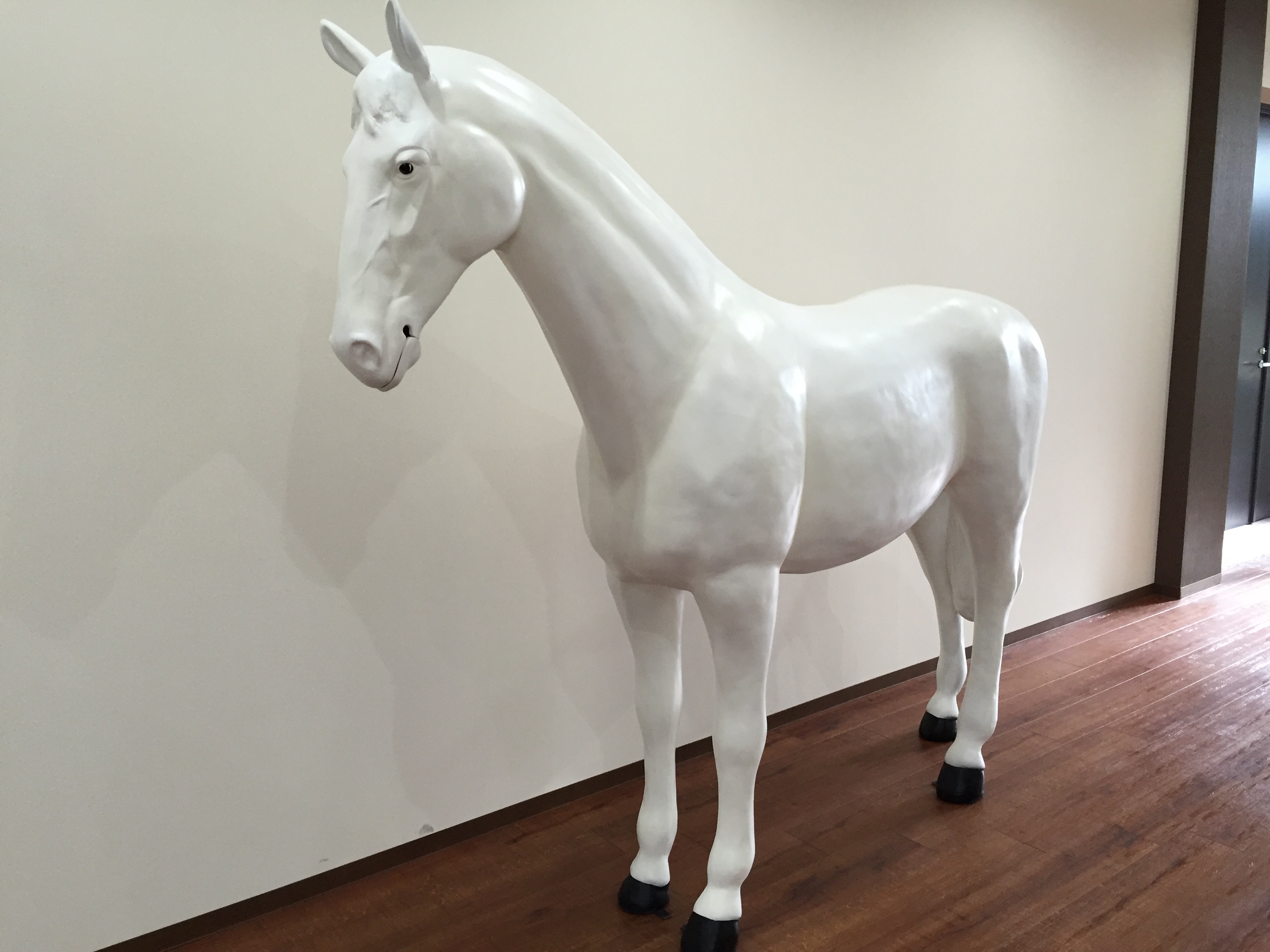 馬フィギュア(白)